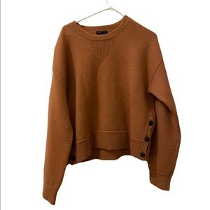 Rag and bone tan/amber merino wool crew neck sweater with side buttons